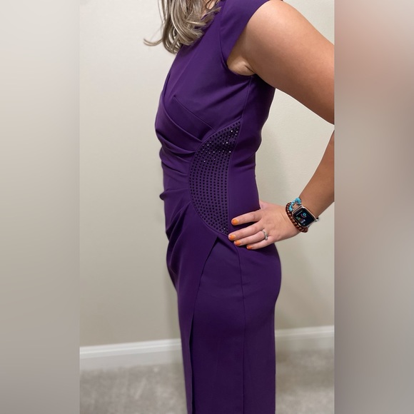 Deep purple evening gown - Picture 3 of 3